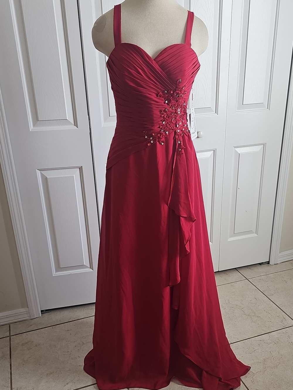 Euphoria Red Beaded Ruched Evening Gown Womens Size 10 Formal Prom Gala Chiffon